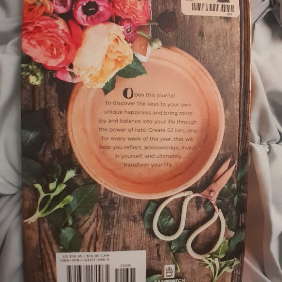 New Book 52 Lists for Happiness Weekly Journal by Moorea Seal 💫 - Picture 6 of 7